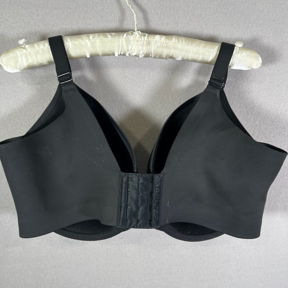 Cacique Totally Smooth Lightly Lined Full Coverage Bra Black 38F - Picture 2 of 10